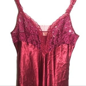 VNTG Victoria Secret red chemise/long gown